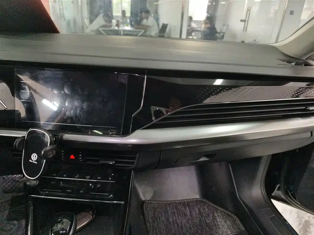 Volkswagen Passat 2022 330TSI Elite Edition фото 6