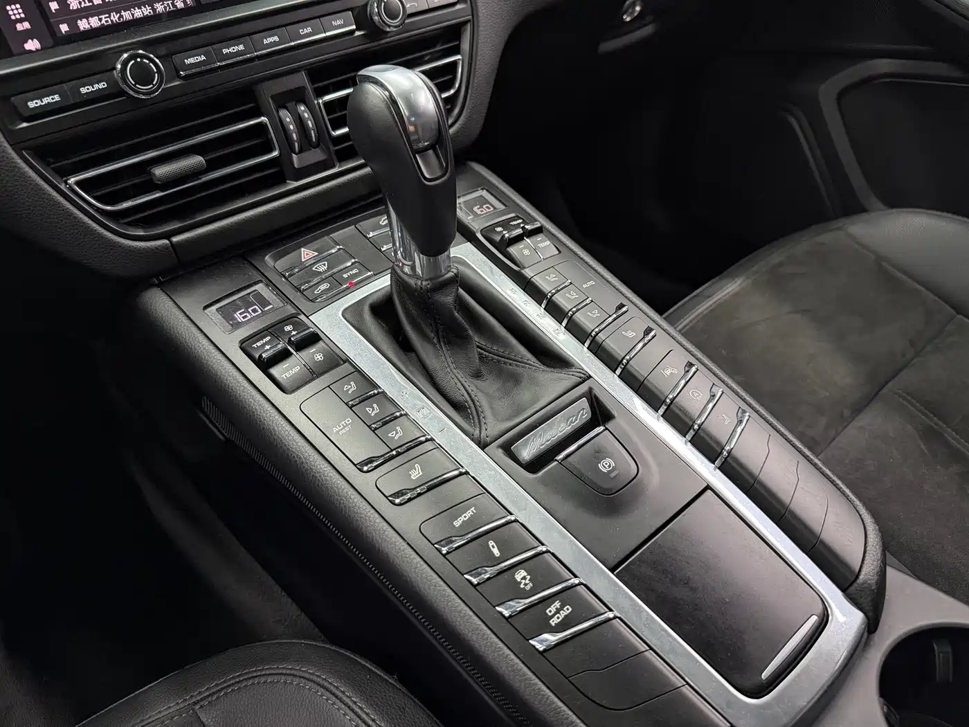 Porsche Macan 2018 Macan 2.0T фото 18