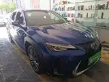 Фото 4 - Lexus UX