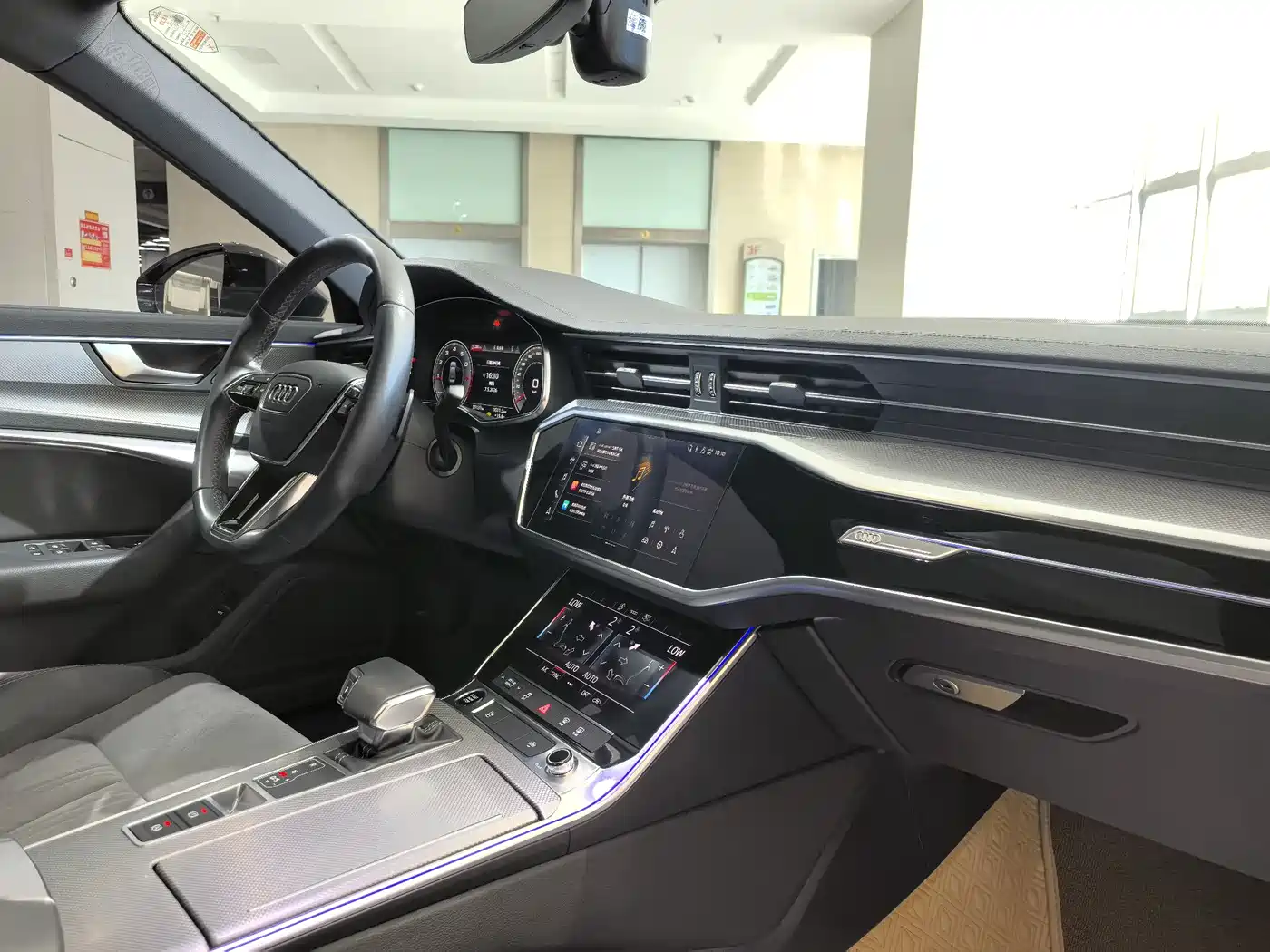 Audi A6L 2021 45 TFSI Exclusive Sport фото 13