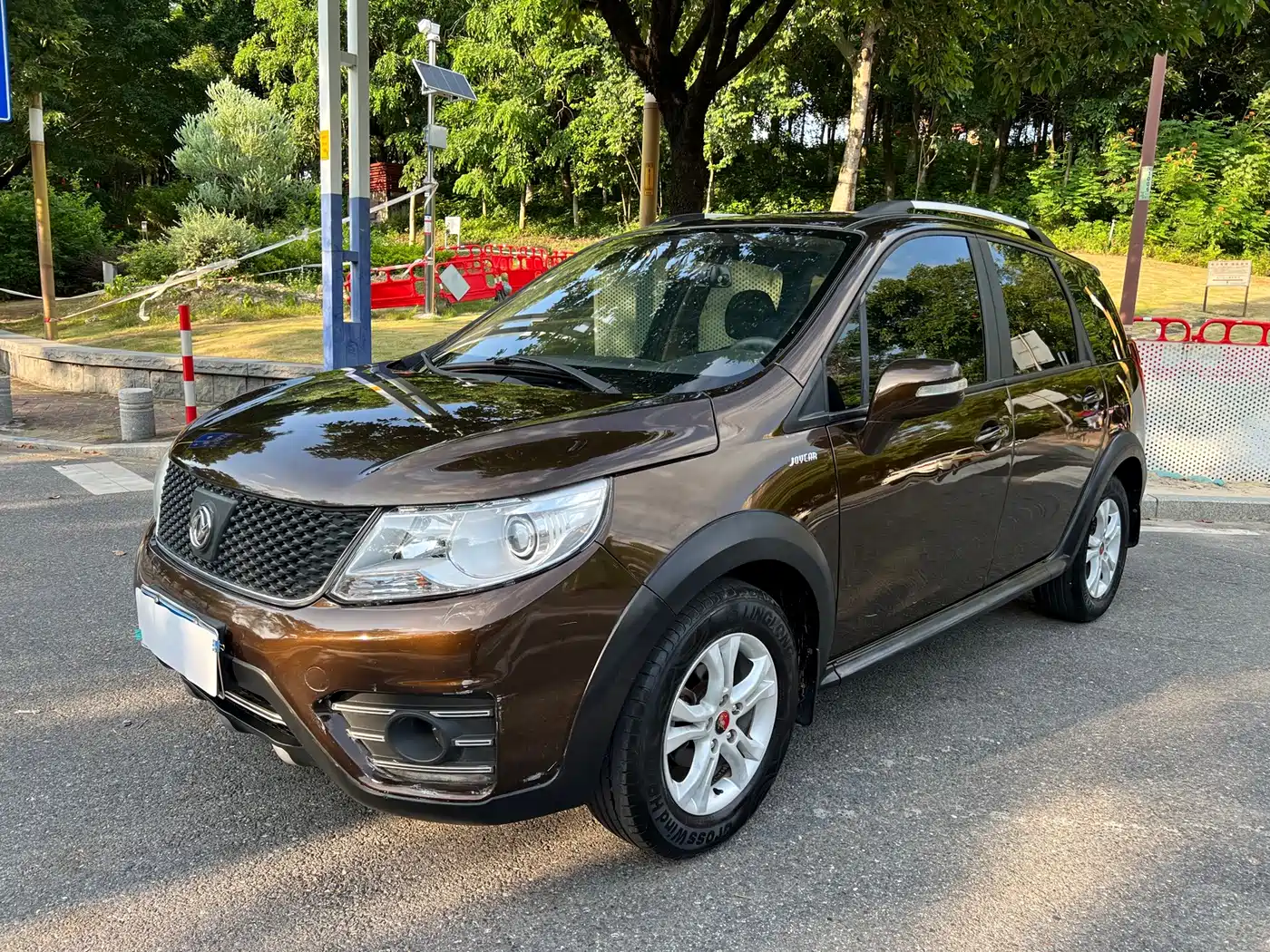 Dongfeng Fengxing Joyear X3 2015 2015 1.5L Comfort Model