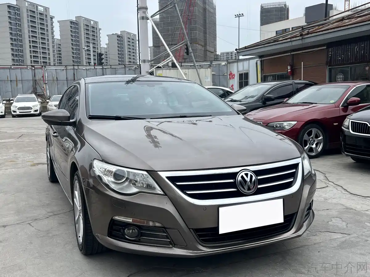 Volkswagen FAW-Volkswagen CC 2011 1.8TSI Premium фото 3