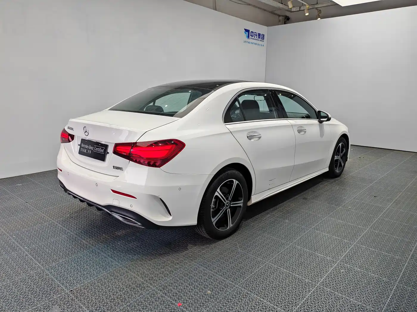 Mercedes-Benz A-Class 2023 A 200 L Fashion фото 6