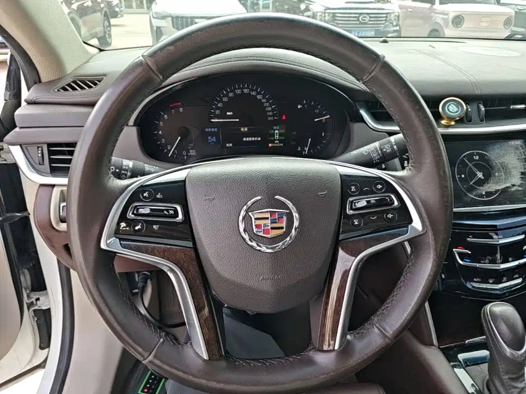 Cadillac XTS 2015 2014 28T Comfort