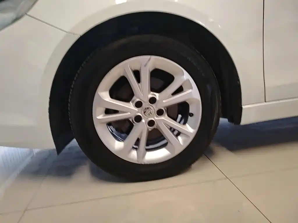 MG GT 2017 2016 Model 1.5L Automatic Premium Luxury Edition