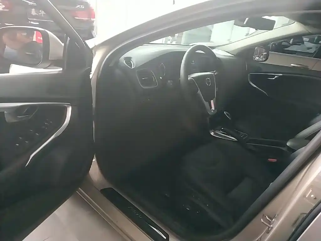Volvo V40 2018 2018 T3 Inscription Edition
