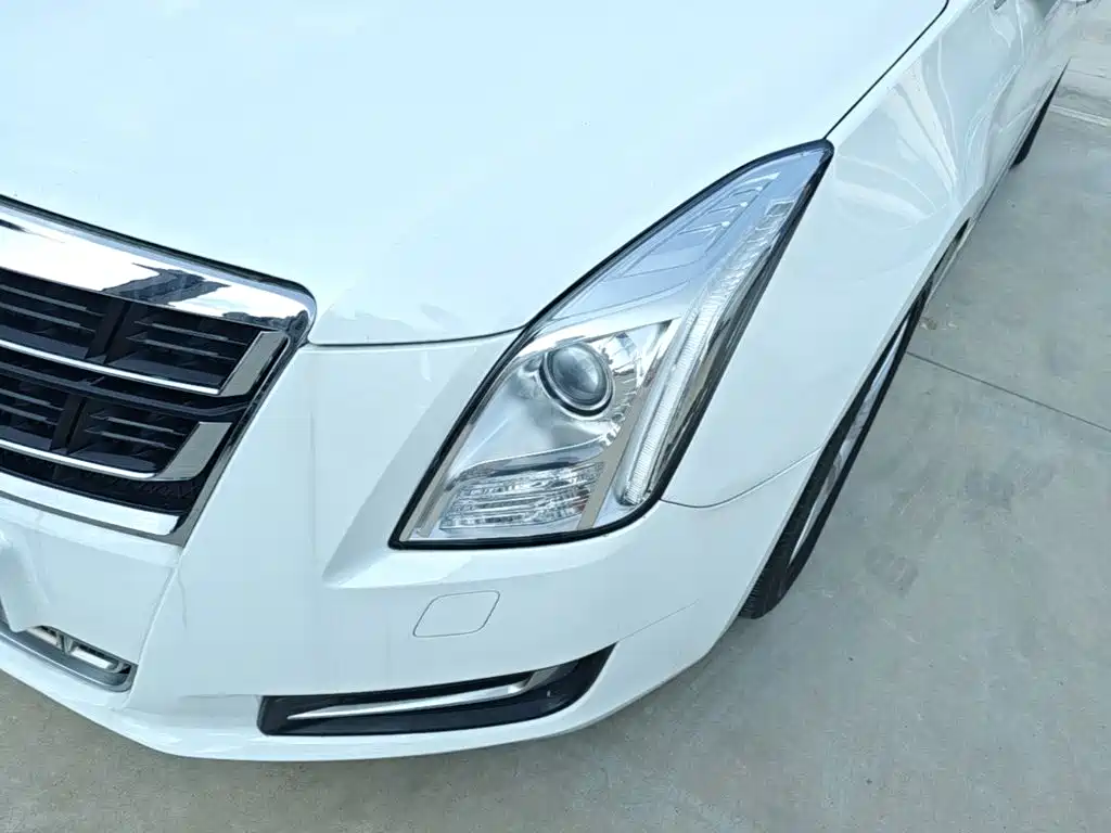 Cadillac XTS 2015 2014 28T Comfort