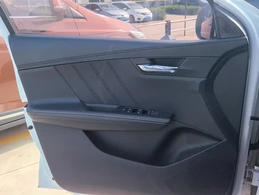 BYD e2 2019 Long Range Yao·Luxury Model фото 7