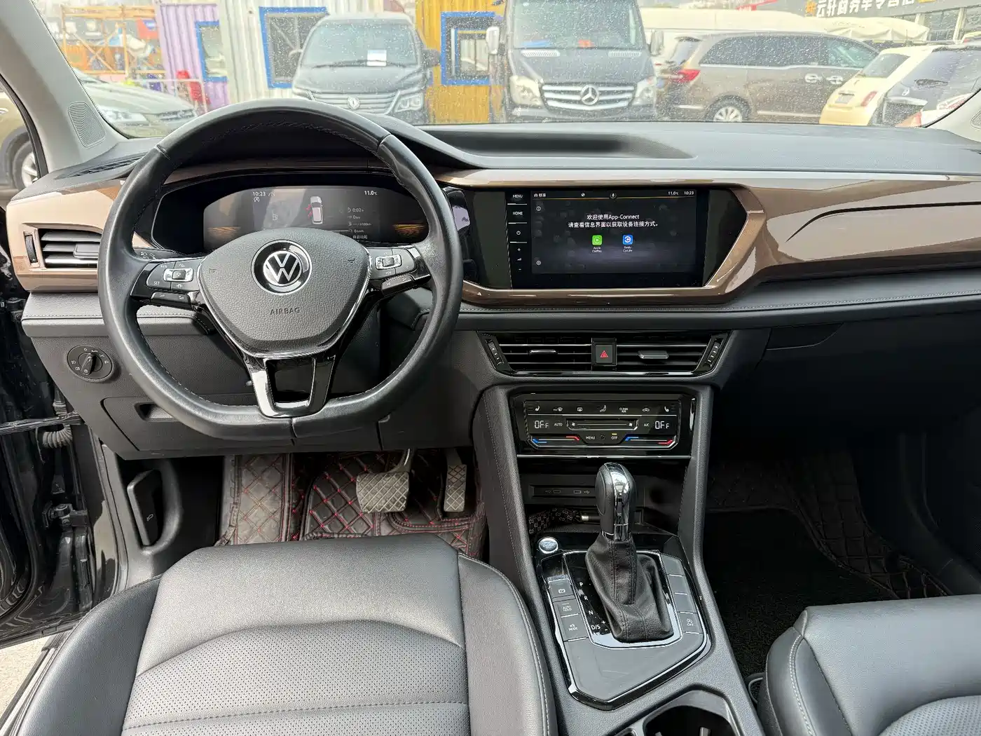 Volkswagen Tharu 2022 280TSI FWD Luxury Edition фото 6