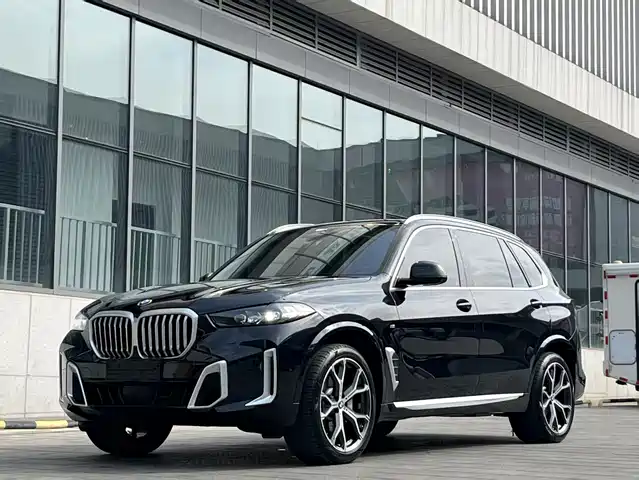 BMW BMW X5 2023 xDrive 30Li Premium M Sport Package