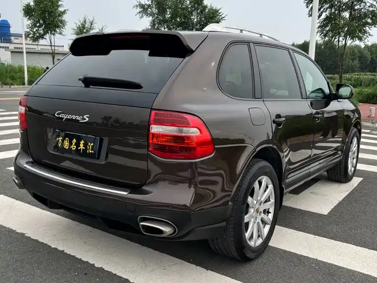 صورة 5 - Porsche Cayenne