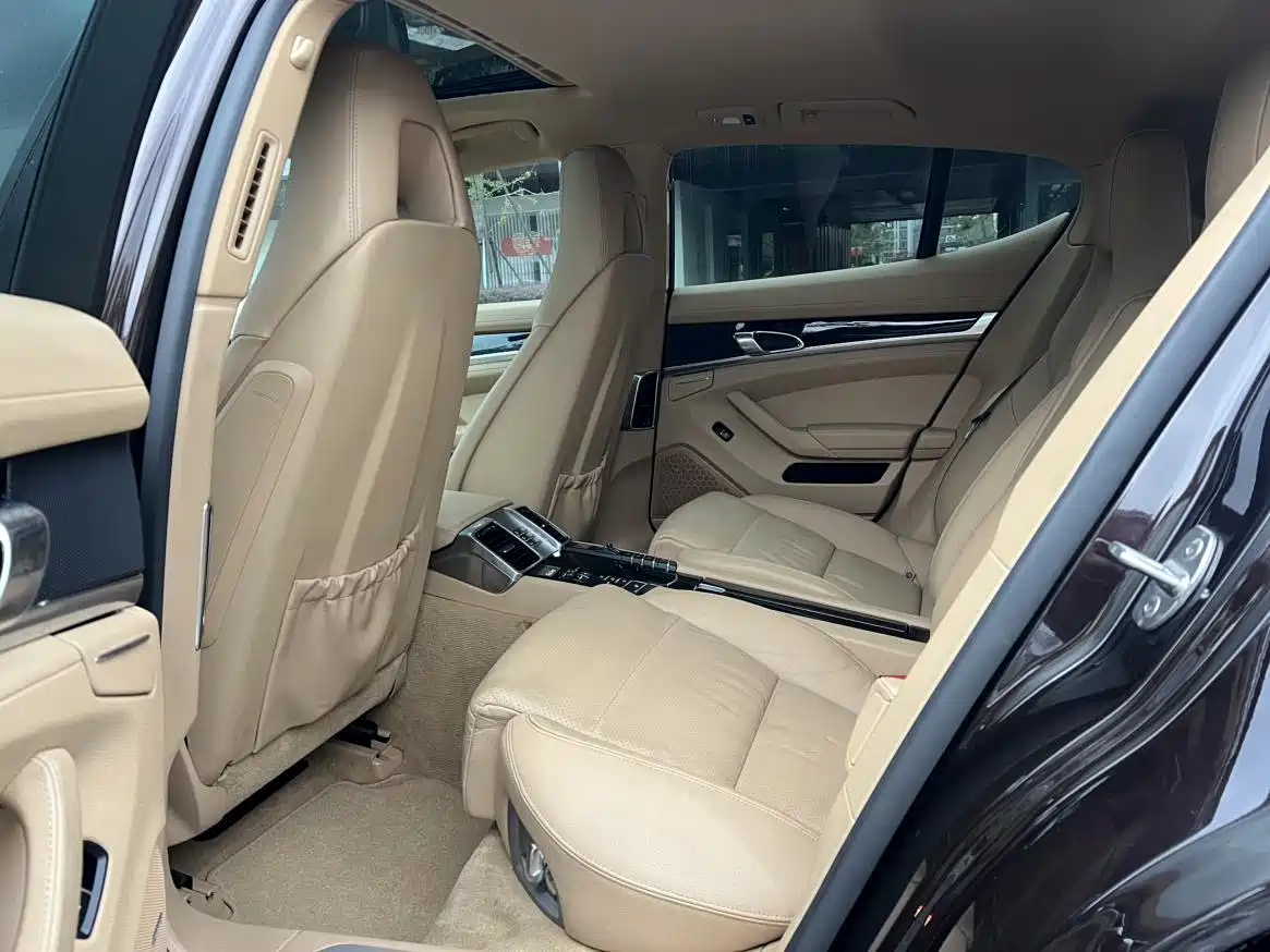 Porsche Panamera 2013 Panamera Platinum Edition 3.6L фото 14