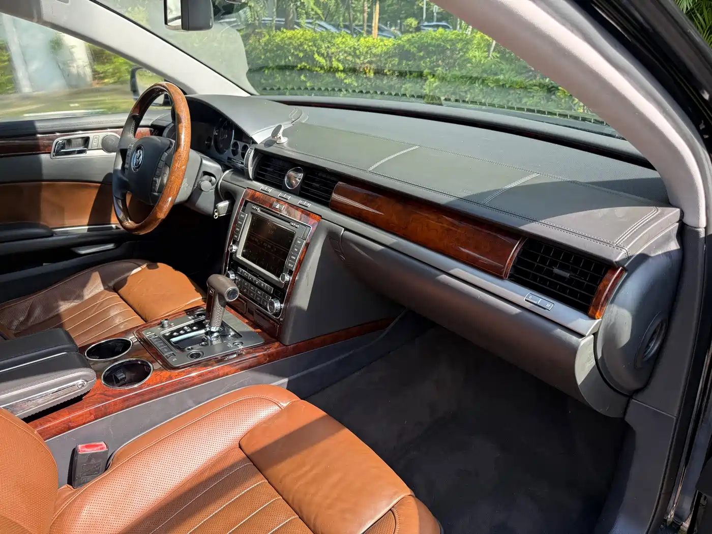Volkswagen Phaeton 2010 2011 3.6L V6 4-seat Long Wheelbase Individual