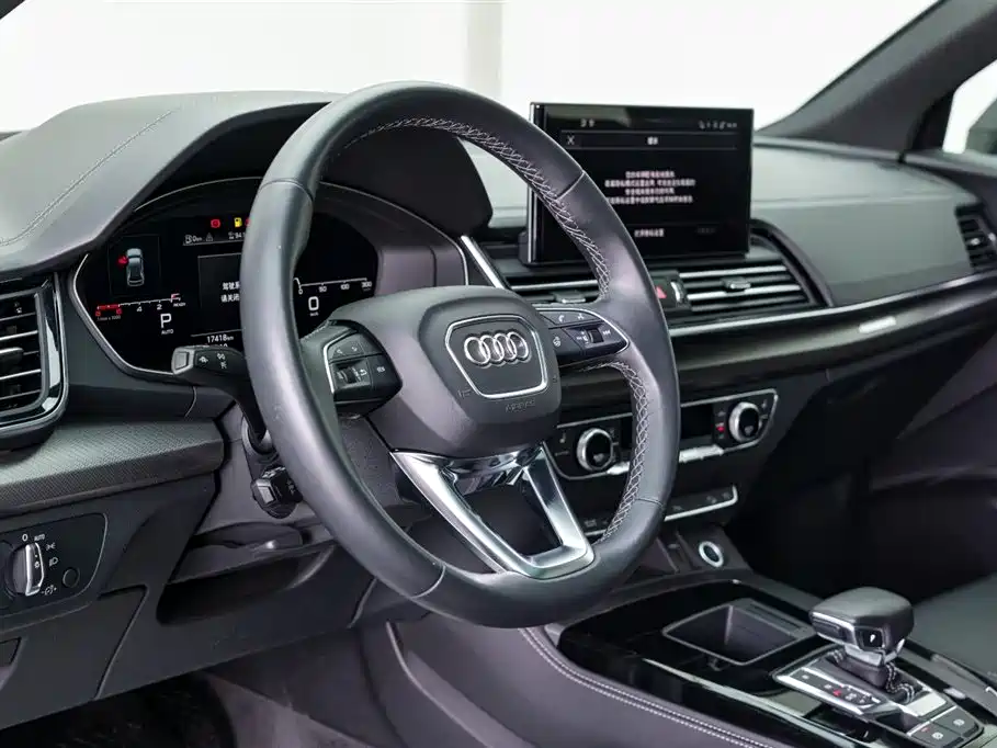 Audi Q5L 2023 40T Luxury Dynamic фото 18