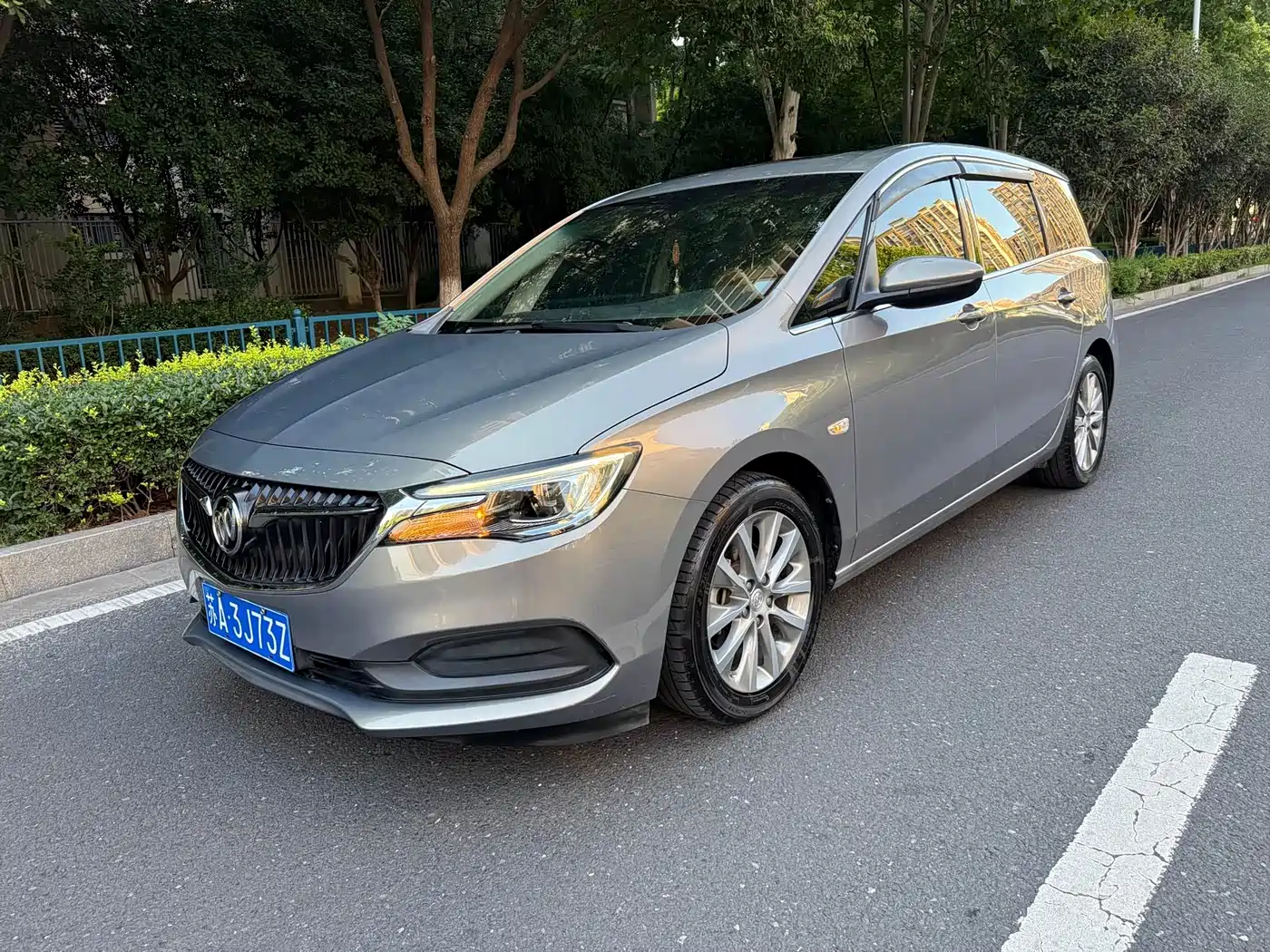Buick GL6 2019 18T 6-seat Connected Luxury China VI фото 3