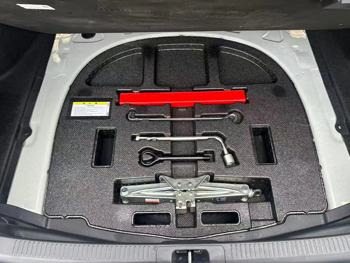 Toyota Camry 2021 2.0G Luxury Edition фото 30
