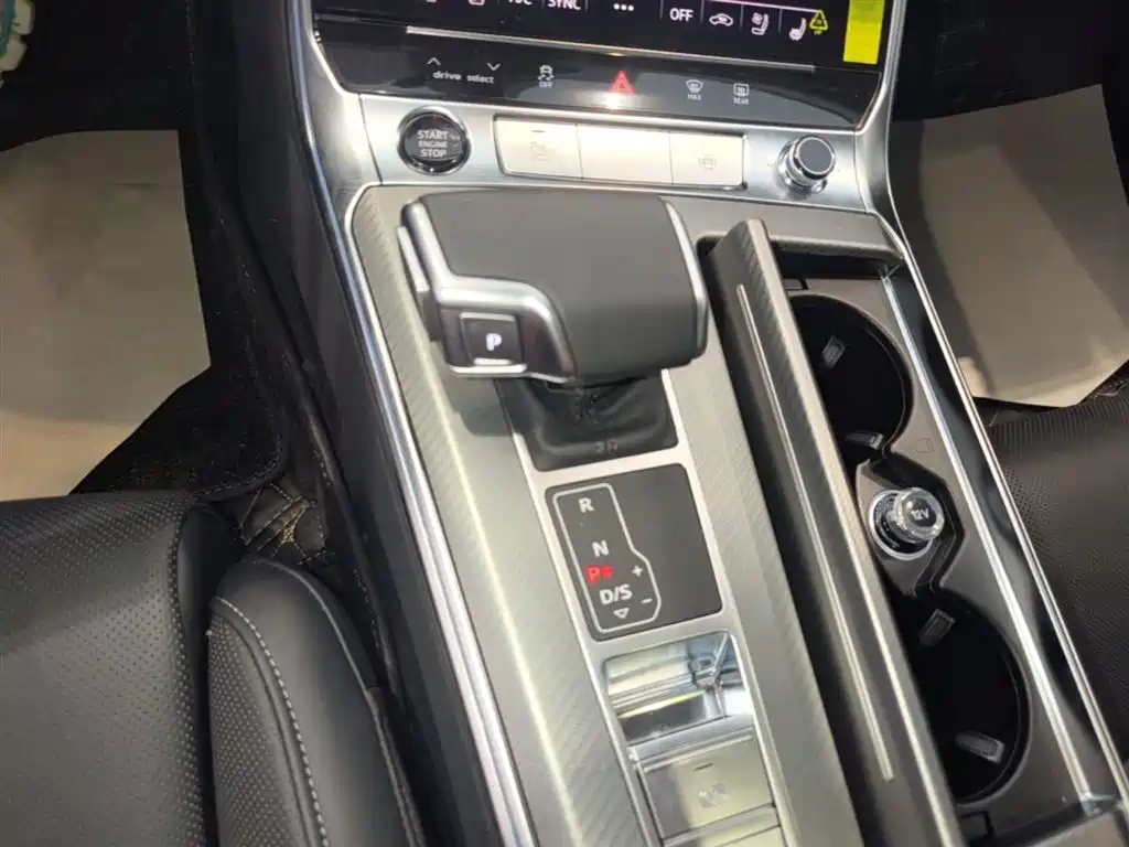 Audi A6L 2026 Model Year 45 TFSI Premium Dynamic фото 14