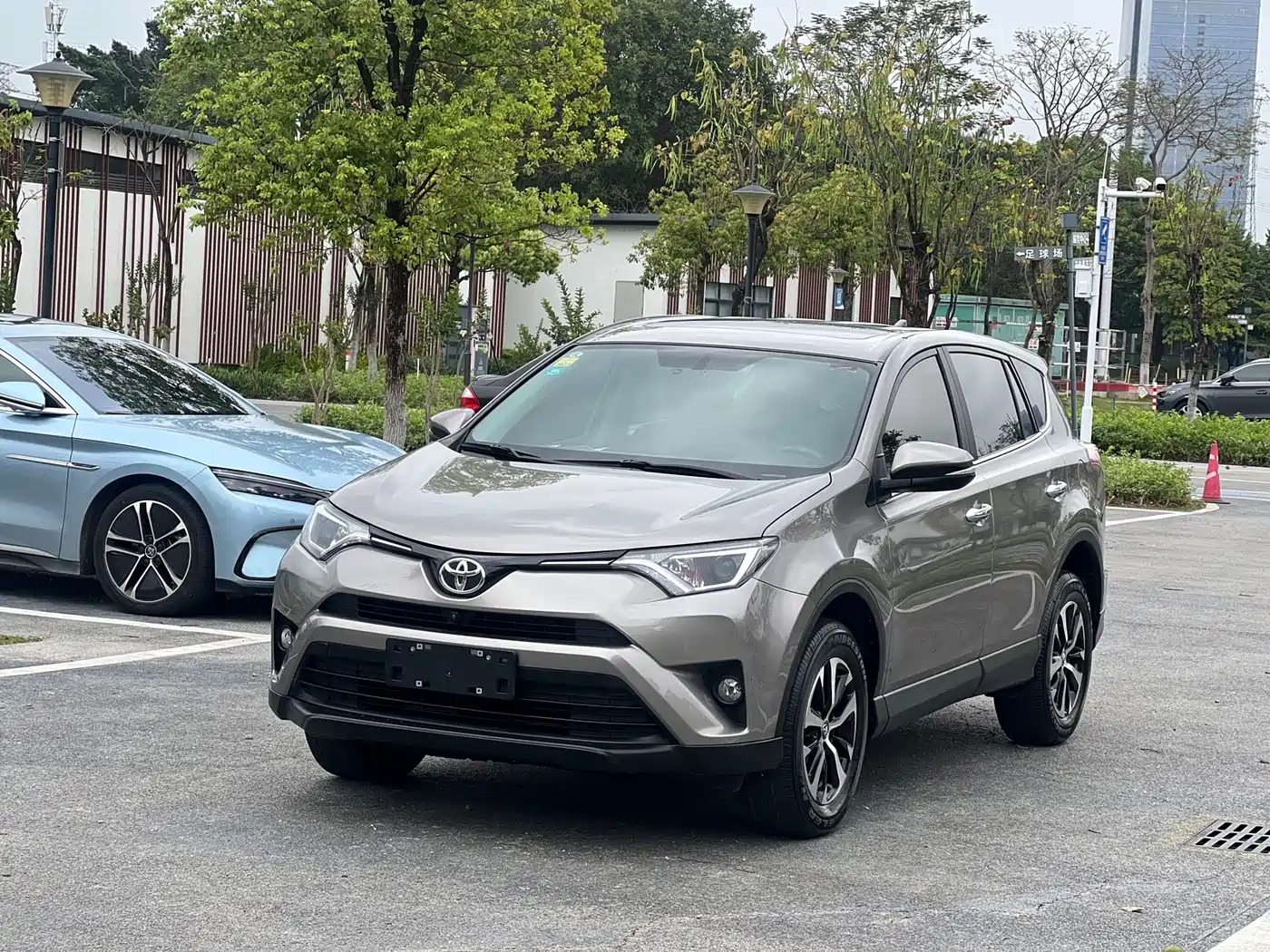 Toyota RAV4 Rongfang 2019 2.0L CVT 2WD Trend Edition China VI