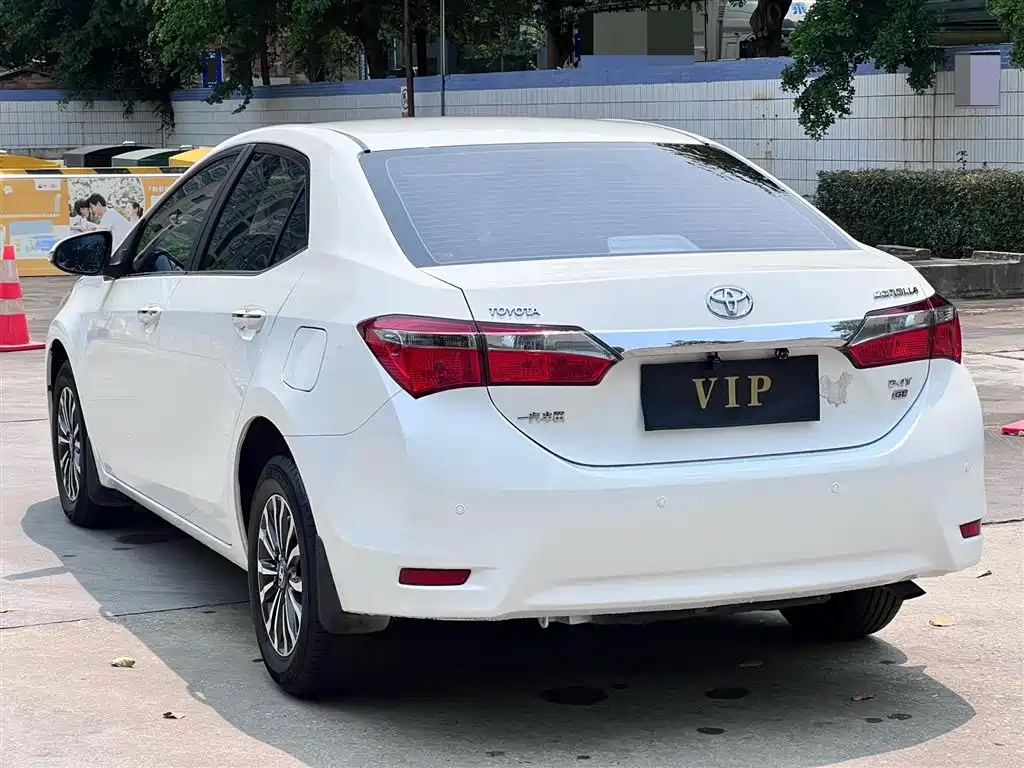 Toyota Corolla 2018 1.2T S-CVT GL Smart Edition фото 8