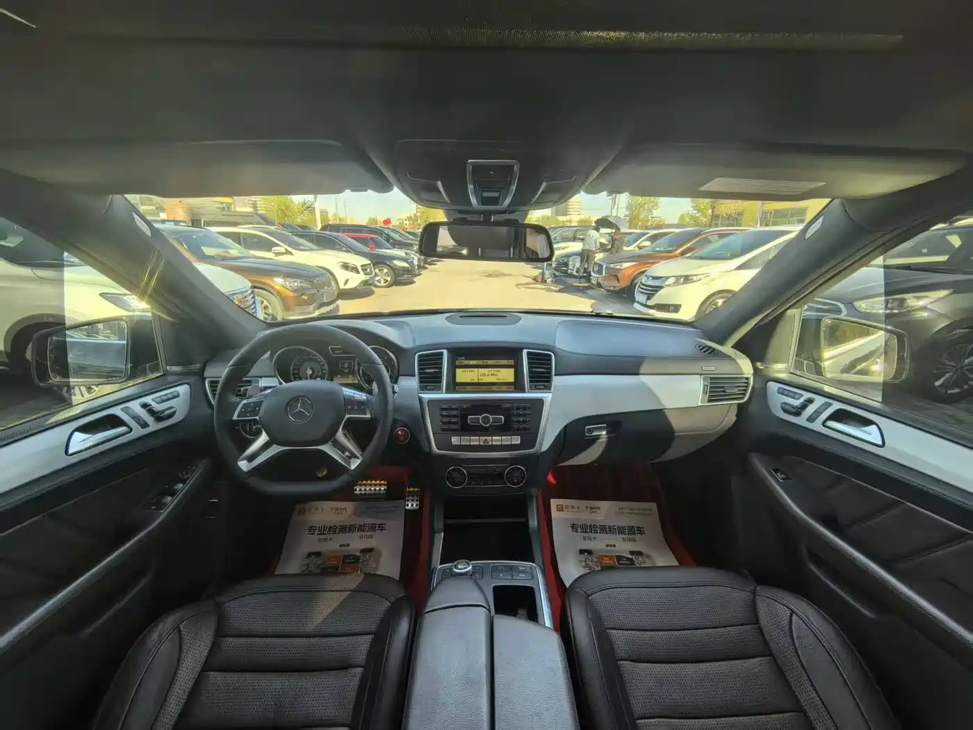 Mercedes-Benz M-Class AMG 2012 AMG ML 63 фото 4