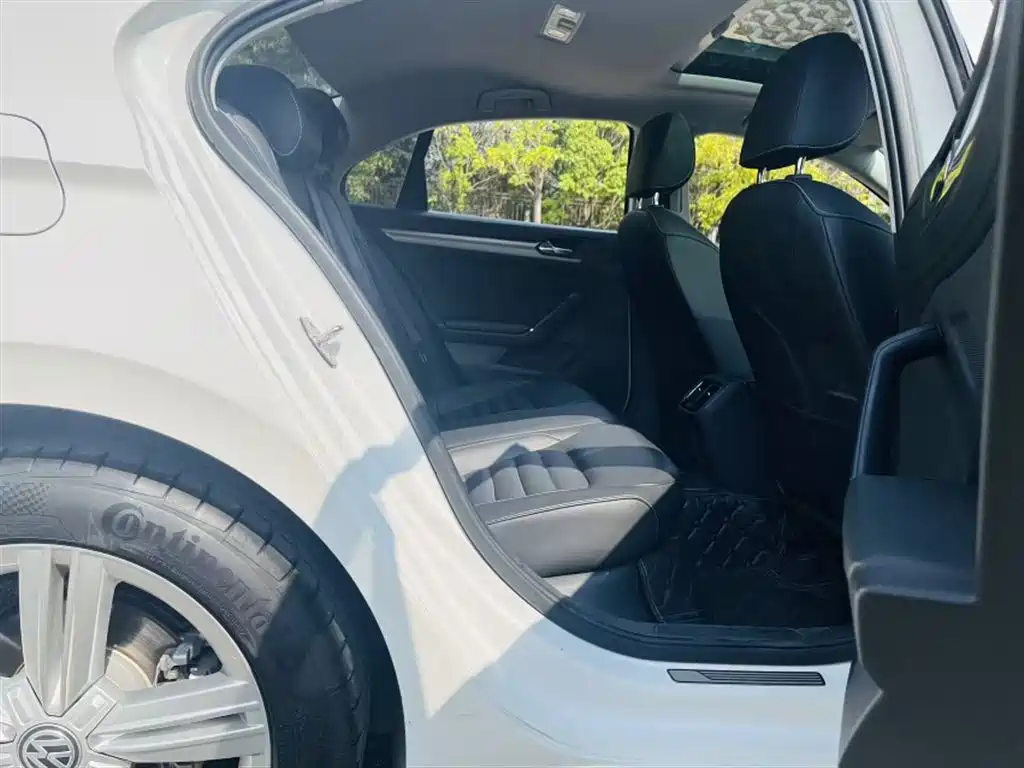 Volkswagen Lamando 2018 280TSI DSG Comfort Edition фото 25