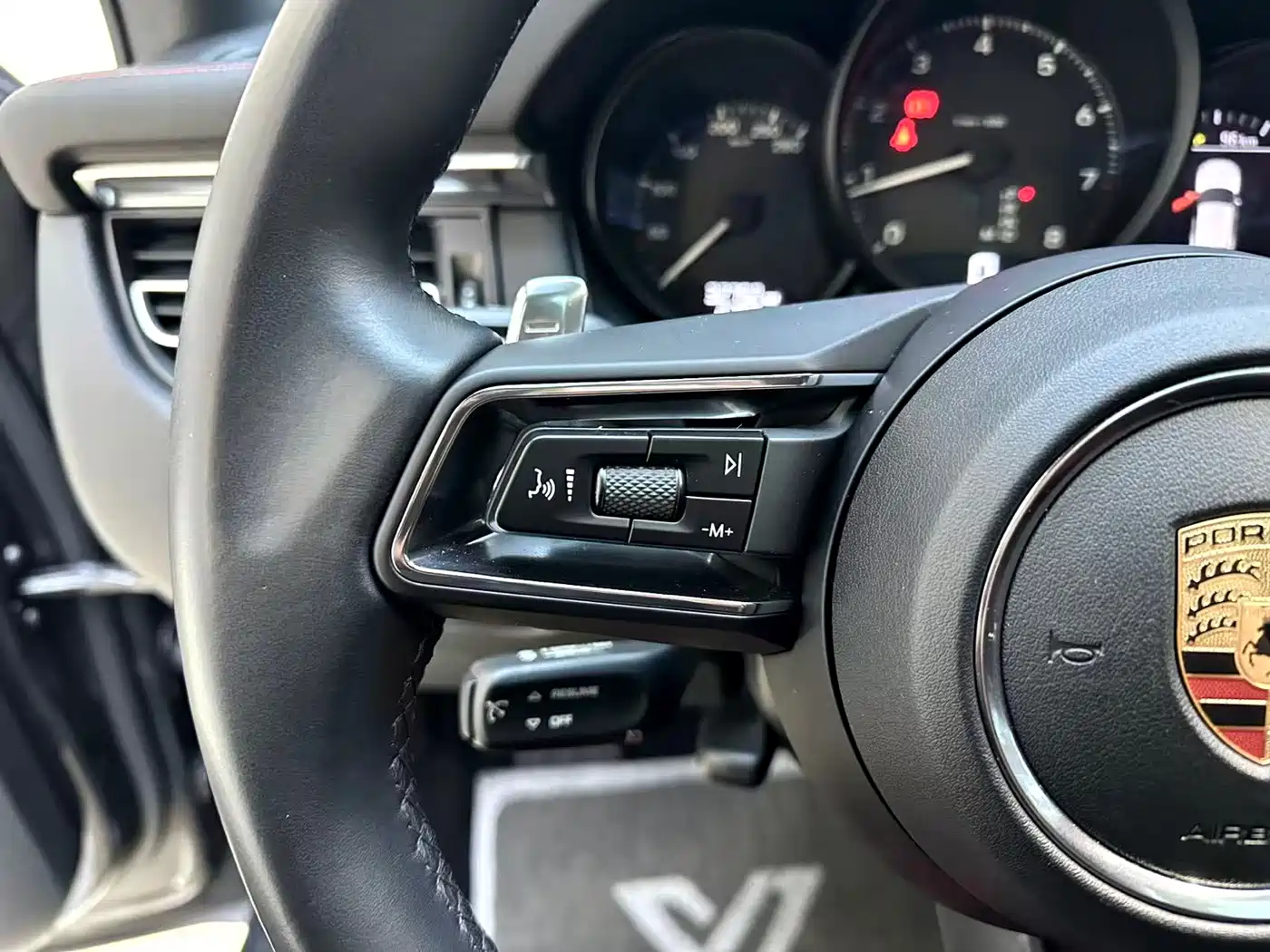 Porsche Macan 2023 Macan 2.0T фото 15