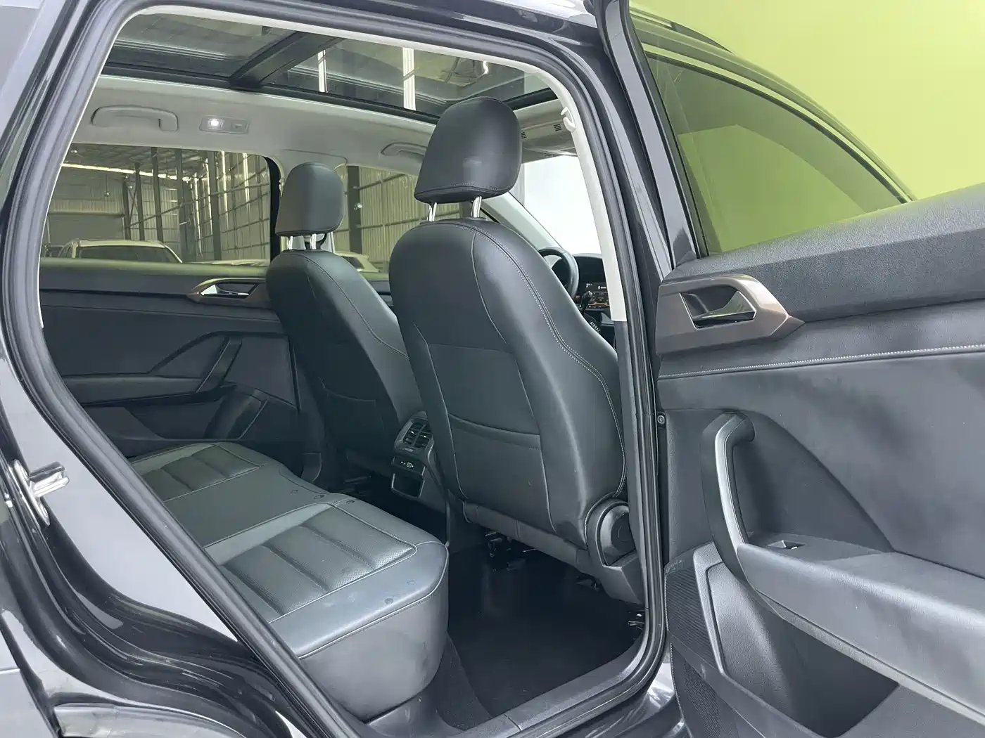 Volkswagen Tharu, миниатюра 10