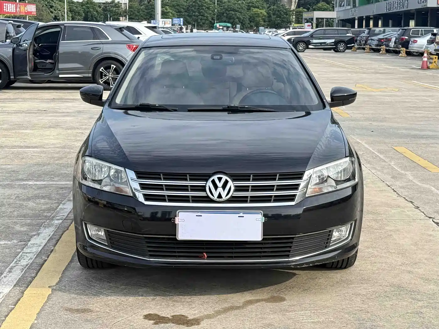 Volkswagen Lavida 2013 Facelift 1.4TSI DSG Luxury фото 2