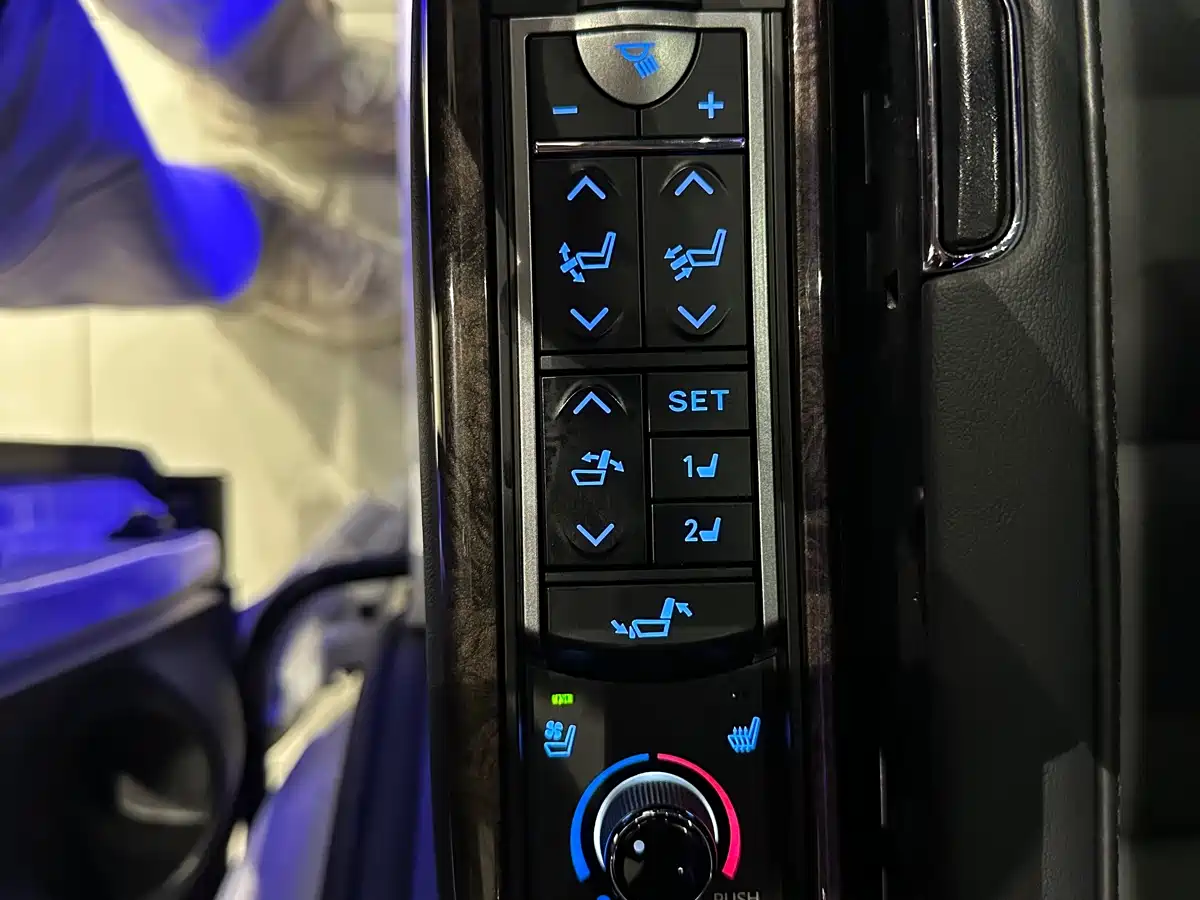 Toyota Alphard 2020 Hybrid 2.5L Premium Edition фото 13
