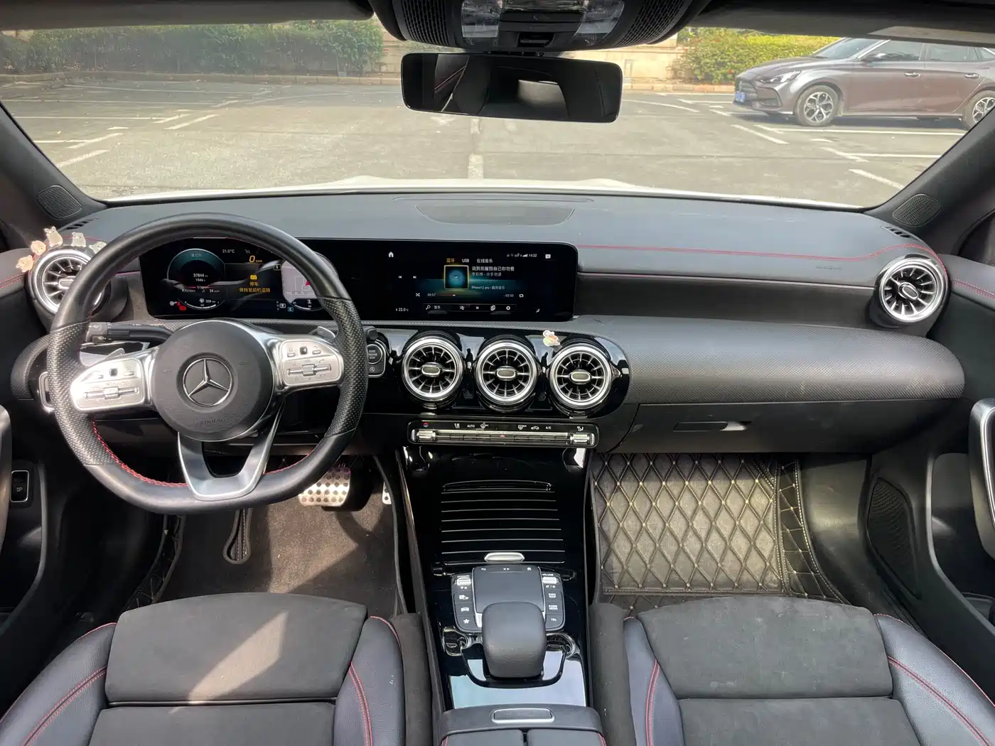 Mercedes-Benz CLA (Import) 2021 CLA 200 фото 11