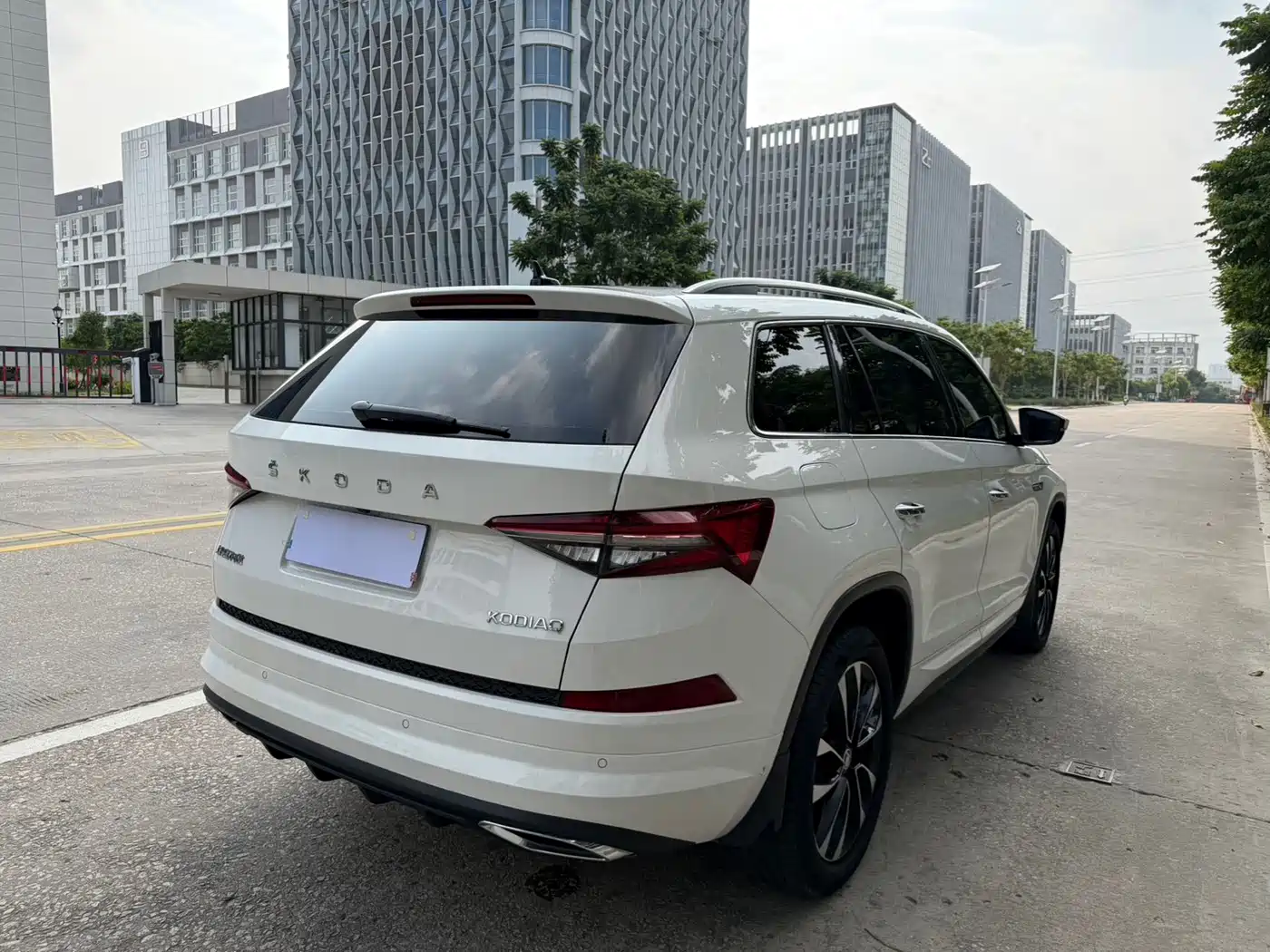 Škoda Kodiaq 2023 2022 TSI330 7-Seater FWD Luxury Edition