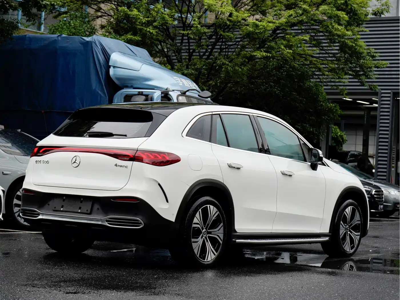 Mercedes-Benz EQE SUV 2024 500 4MATIC Luxury Edition фото 4