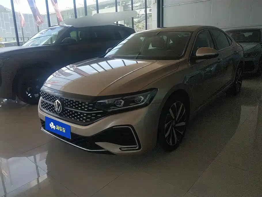 Volkswagen Passat 2022 330TSI Starry Sky Premium Edition