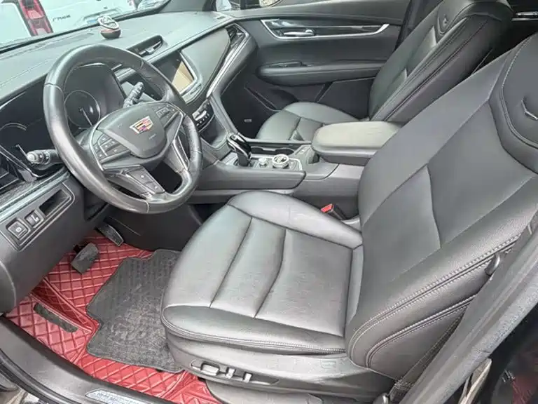 CADILLAC XT5