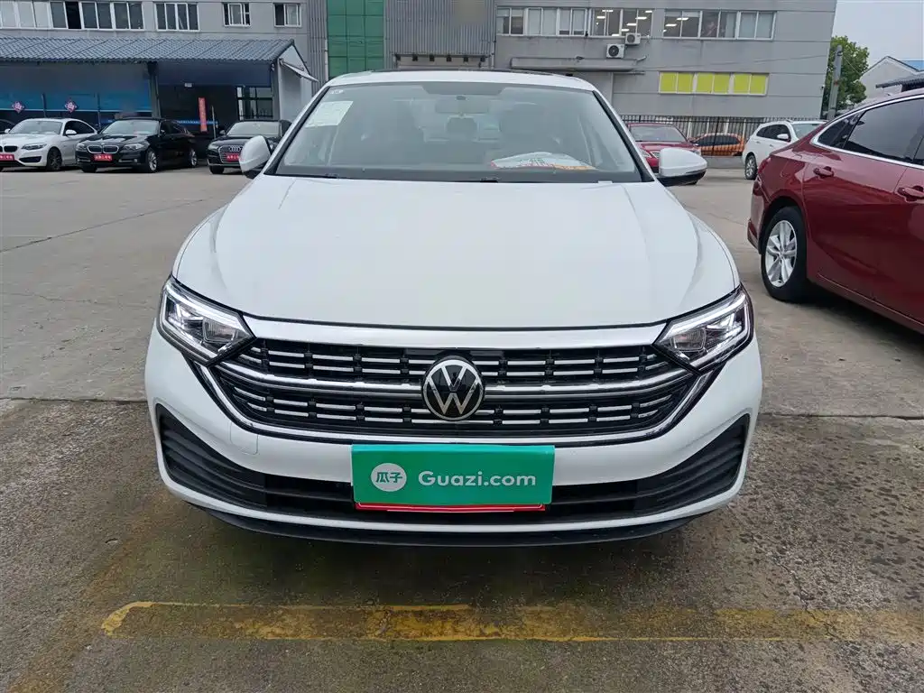 Volkswagen Sagitar 2025 Model Year Facelift 200TSI DSG Soaring Edition фото 3