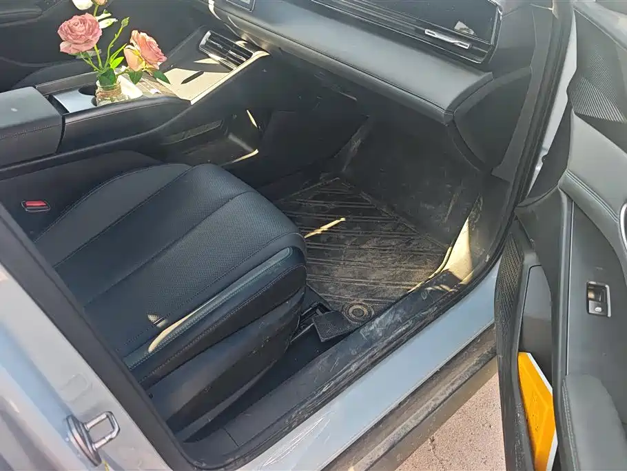BYD Qin L 2025 EV 470KM Leading Edition фото 8