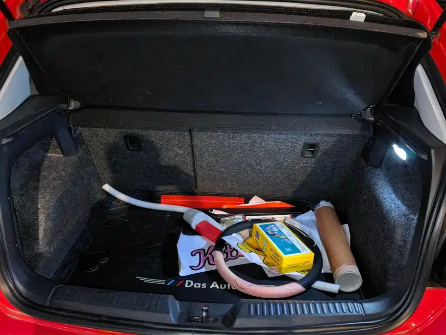 Volkswagen Polo 2014 1.6L Automatic Comfort Edition фото 4