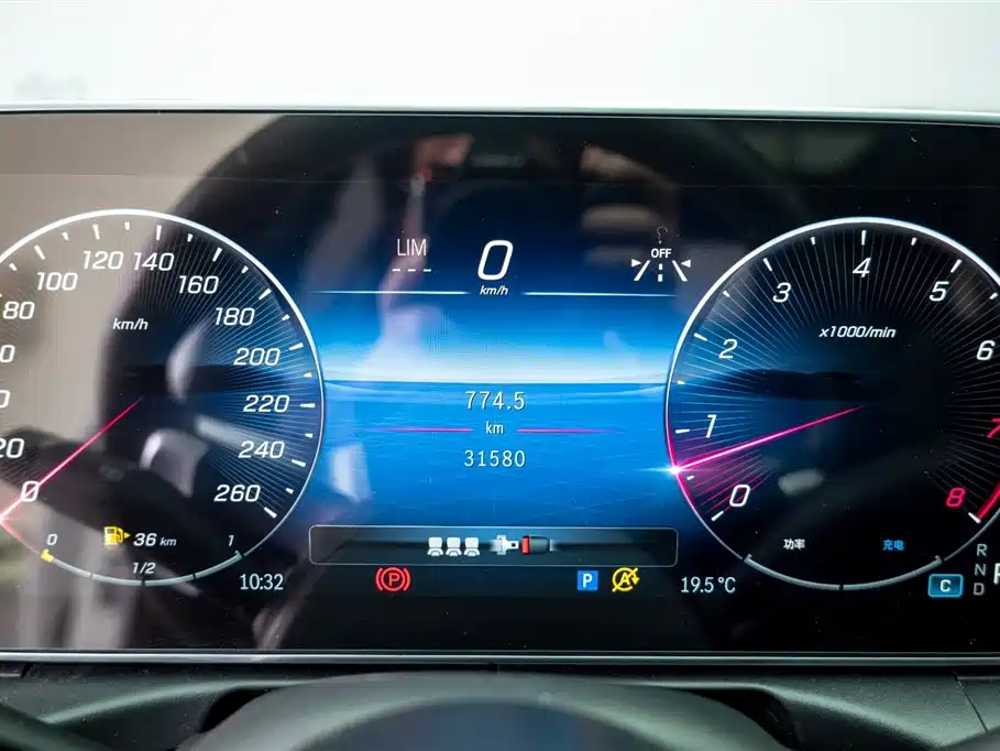 Mercedes-Benz C-Class 2023 C 200 L Sport фото 13