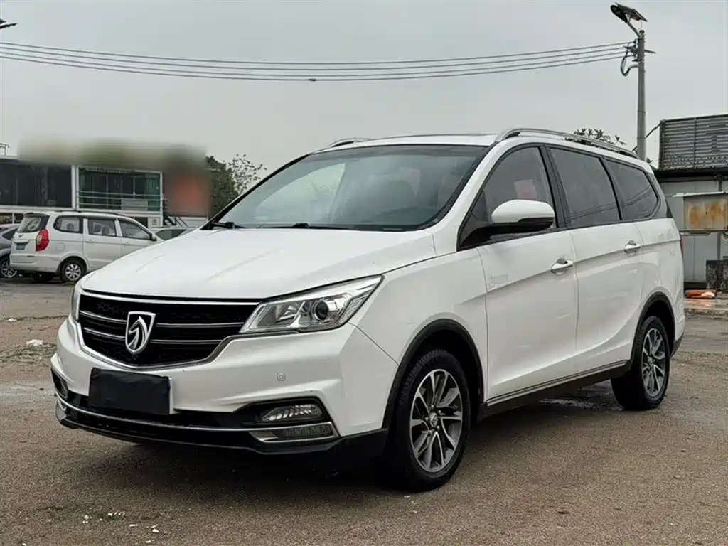 Baojun 730 2019 1.5T CVT Flagship Edition 7-Seater China VI