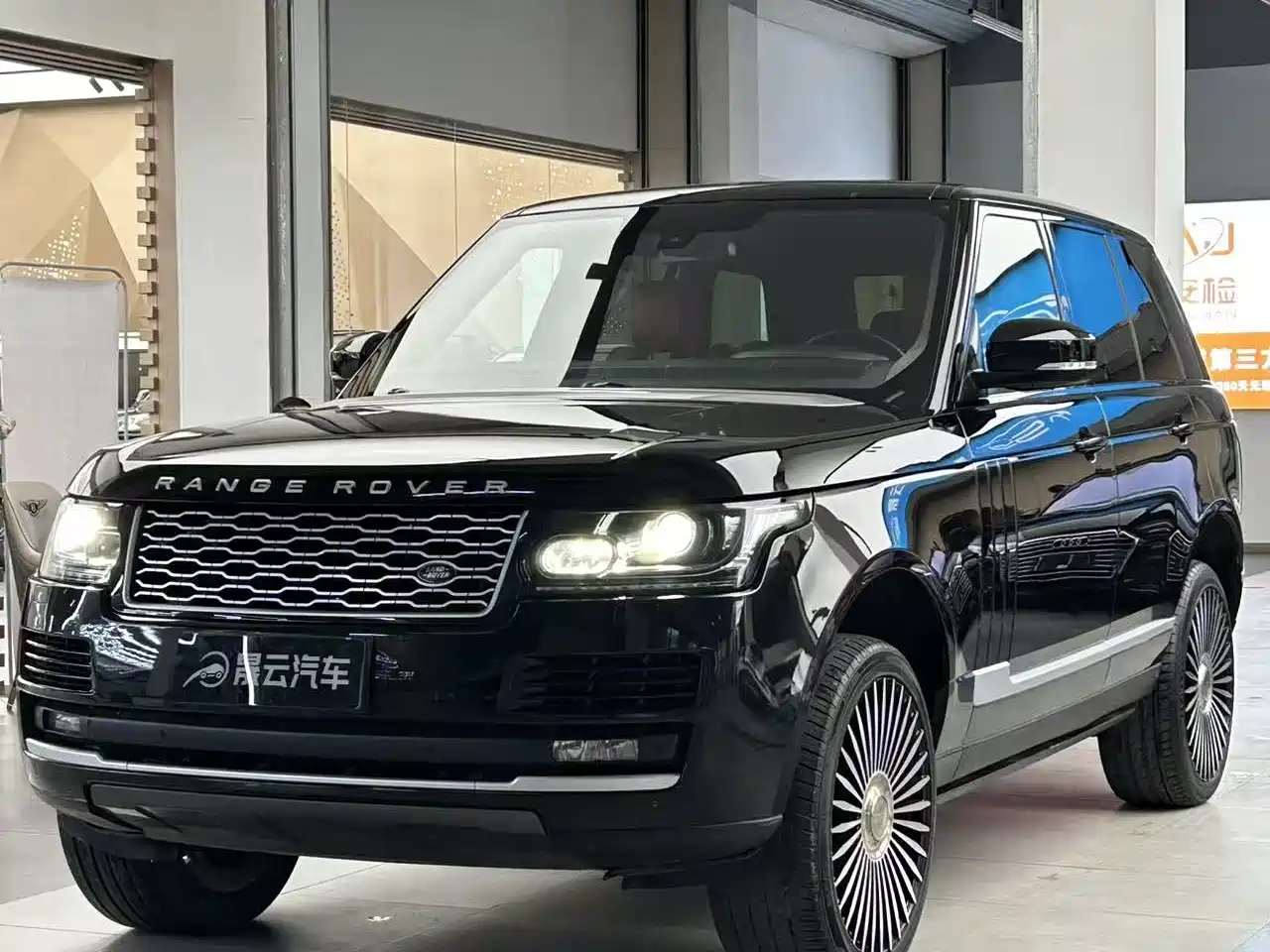 Land Rover Range Rover 2013 3.0 TDV6 Vogue фото 3