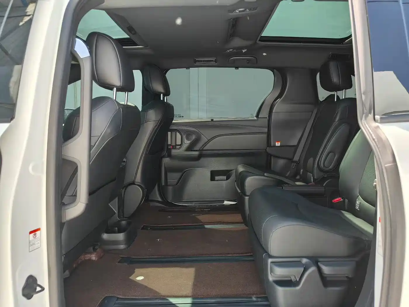 Toyota Granvia 2024 2.5L Hybrid Premium PLUS фото 6