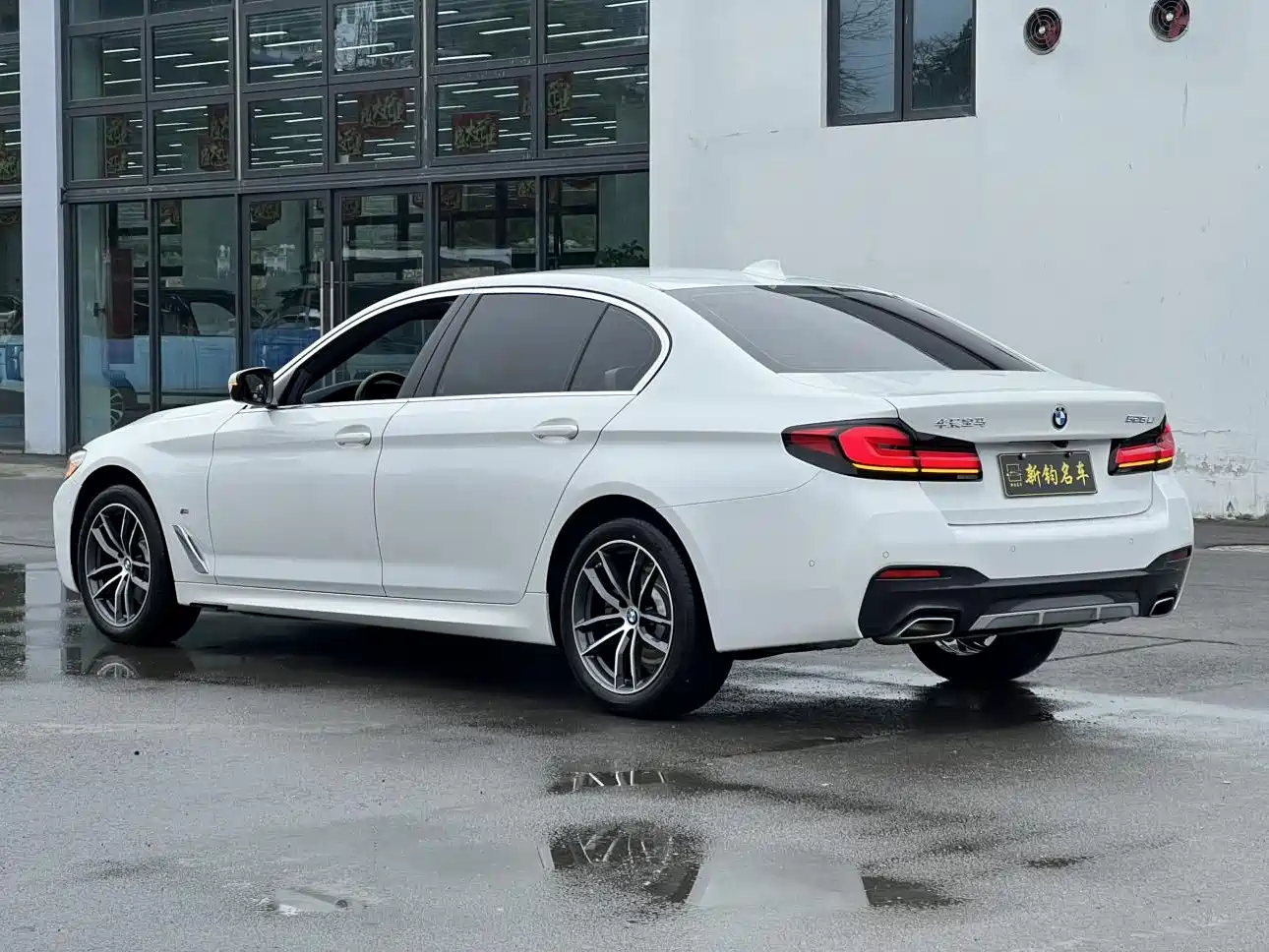 BMW 5 Series 2022 Model Second Facelift 525Li M Sport Package фото 18