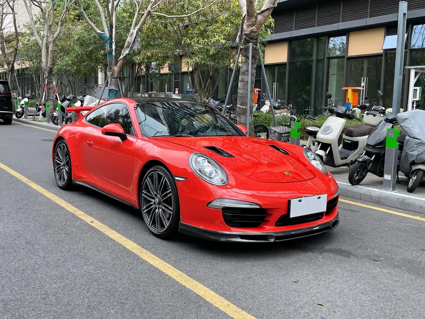 Porsche 911 2015 Carrera 4 3.4L Style Edition фото 3