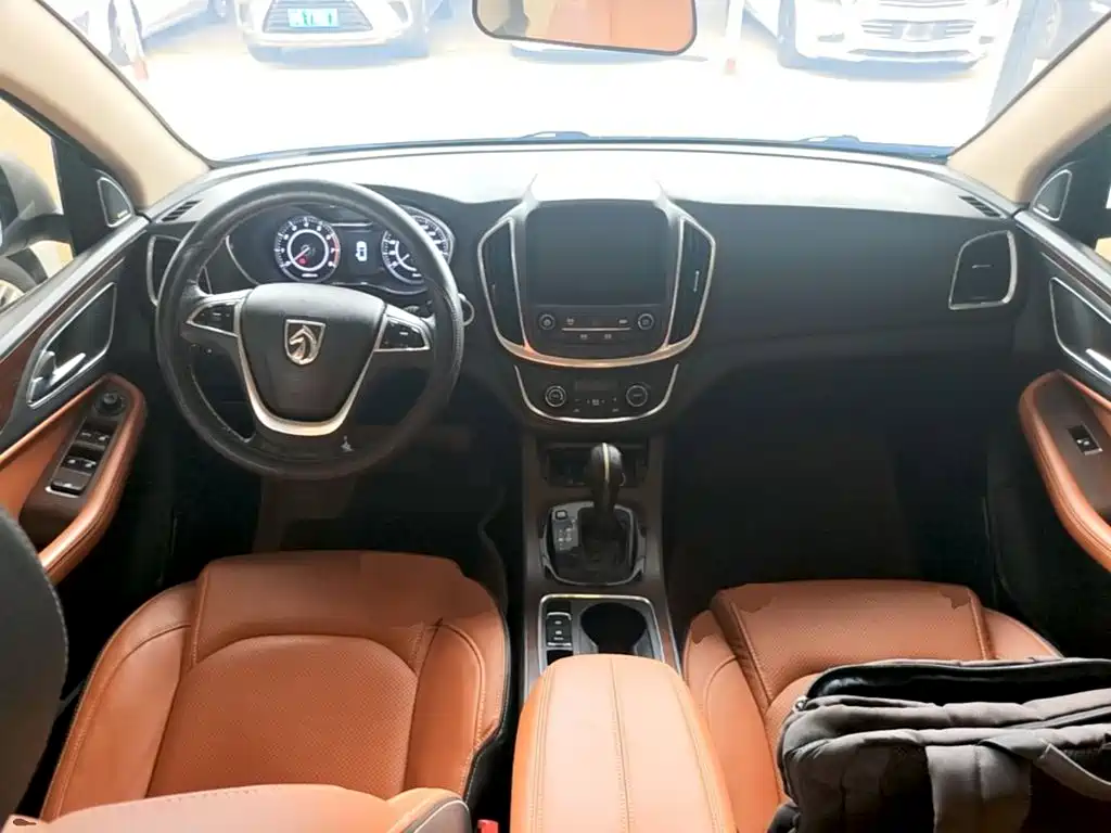 Baojun 560 2017 2017 Rhythm Edition 1.8L iAMT Premium Type