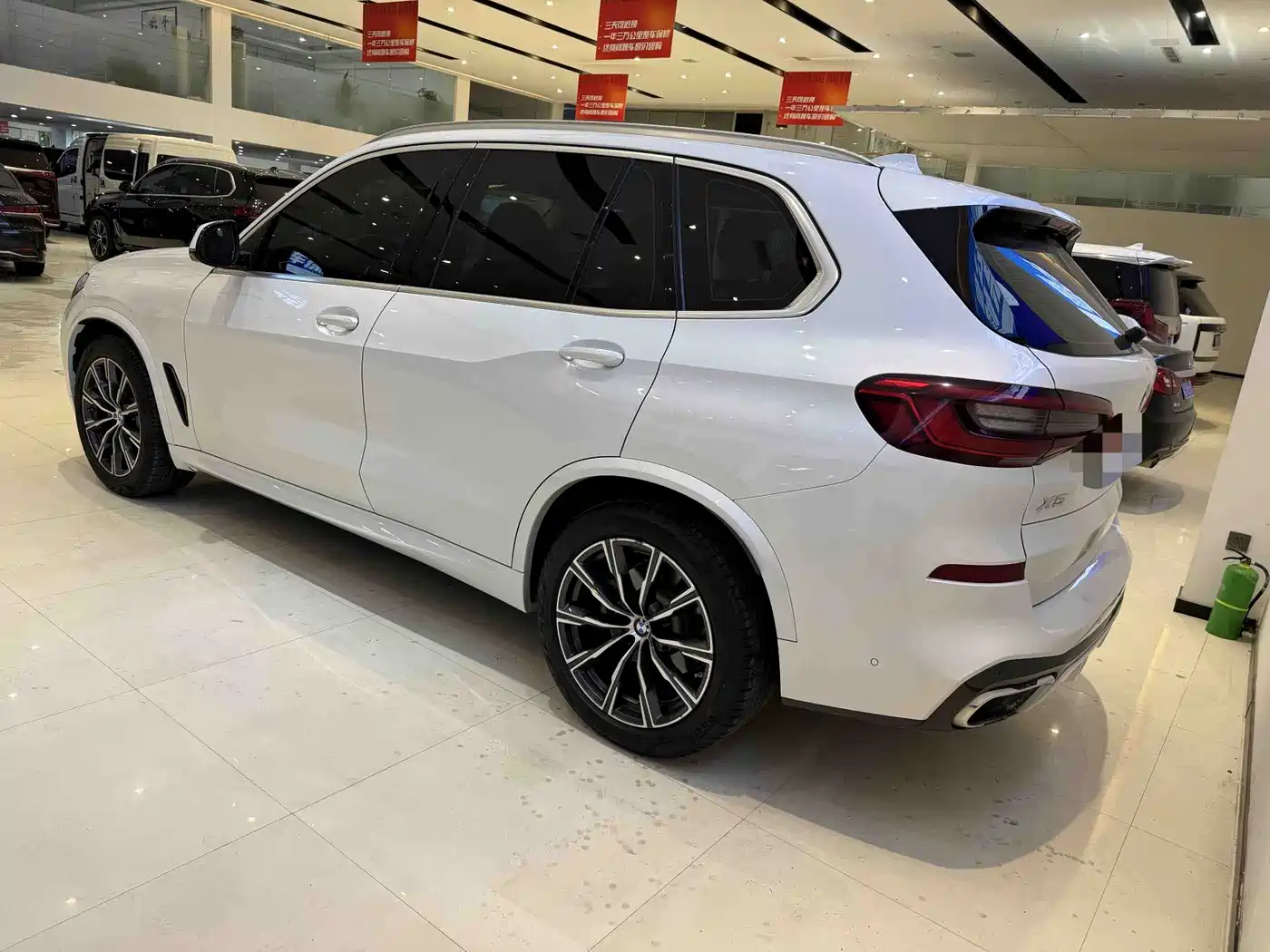 BMW X5 (Import) 2019 xDrive40i M Sport Package фото 6