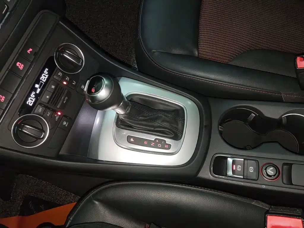 Фото 14 - Audi Q3