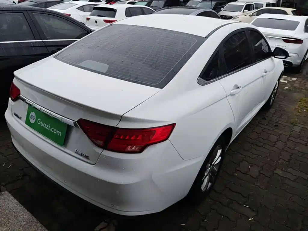 Photo 7 - Geely Emgrand GL