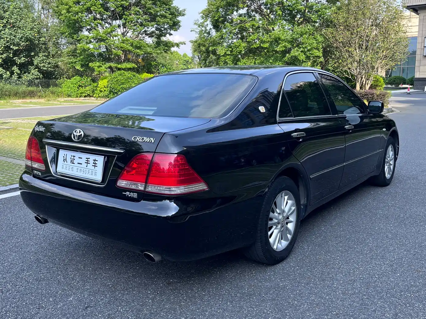 Toyota Crown 2005 Model 3.0L Royal Saloon фото 4