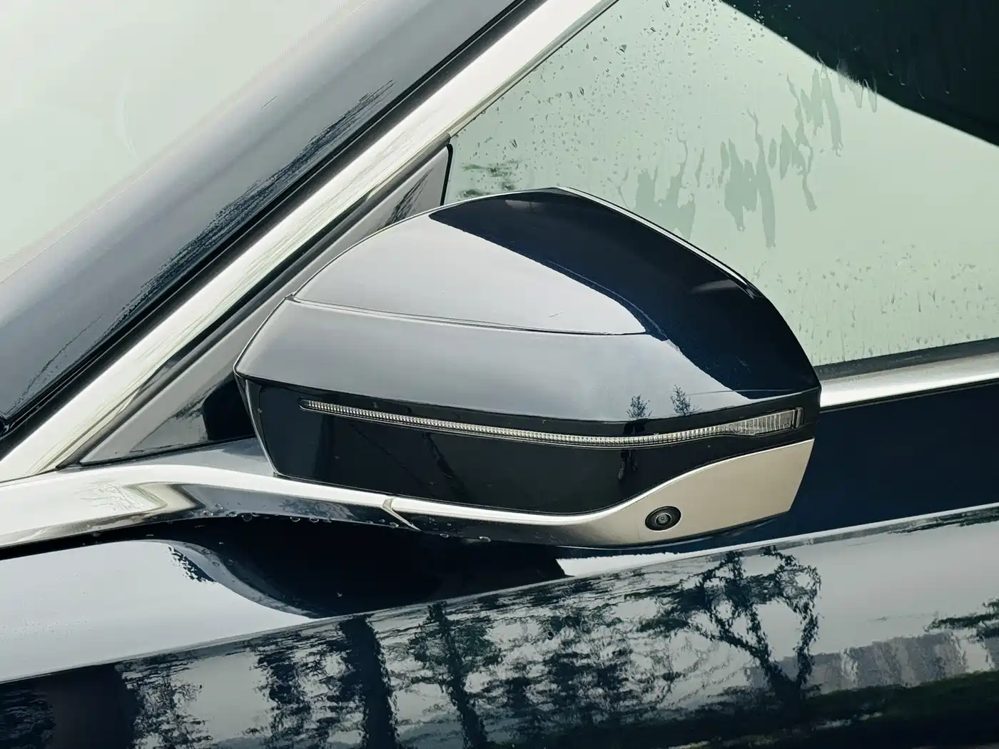 BMW 7 Series 2023 Model 740Li Leading M Sport Package фото 10