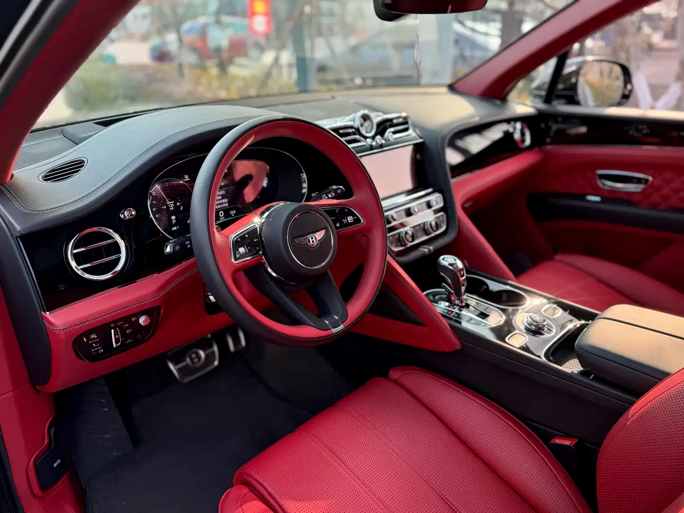 BENTLEY TIMYUE PLUG IN HYBRID